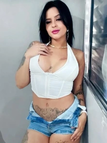 Luly delícia, elegância e discrição no catálogo de Cotia