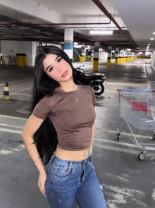 Agende um encontro com Melly, acompanhante exclusiva com perfil ativo