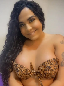 Perfil de Emilly Guimarãe, em destaque nos anúncios de acompanhantes de luxo
