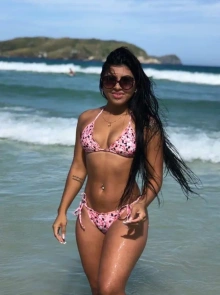 Experiência de luxo com Mirella, garota de programa independente