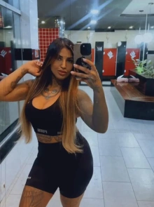 Experiência de luxo com Mell, garota de programa independente