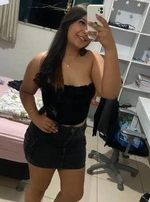 Procurando uma acompanhante? Anelisa é uma ótima escolha