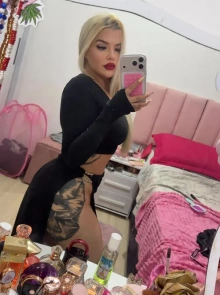 Encontros exclusivos com acompanhantes Ninfeta em Recife como Danny