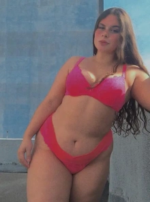 Isis Ferraz é uma das garotas de programa em Curitiba mais renomadas