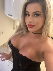 Sthefany é a garota de programa ideal para o seu próximo encontro
