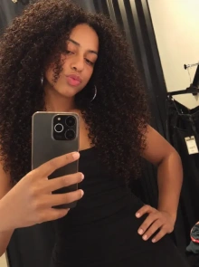 Rubya Mazz, elegância e discrição entre as acompanhantes Elite