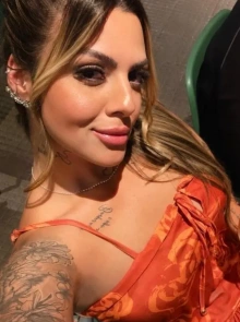 Gaby Martynelli, uma experiência única com acompanhantes em Praia Grande