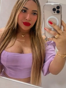 Camila Lopes está cadastrada no catálogo de acompanhantes de luxo