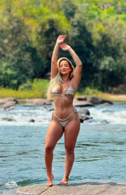 Silvia, Acompanhante em Goiânia 51995474682