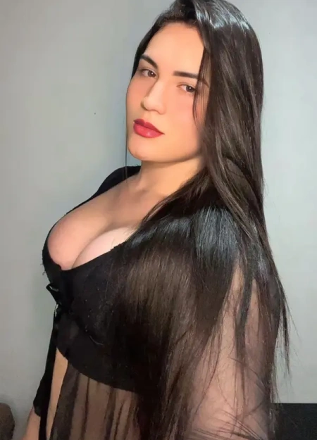 Camila Luzzon, travesti em Curitiba 41985192407