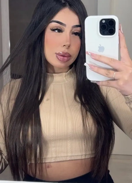 Descubra Bianca bueno, uma garota de programa de alto nível