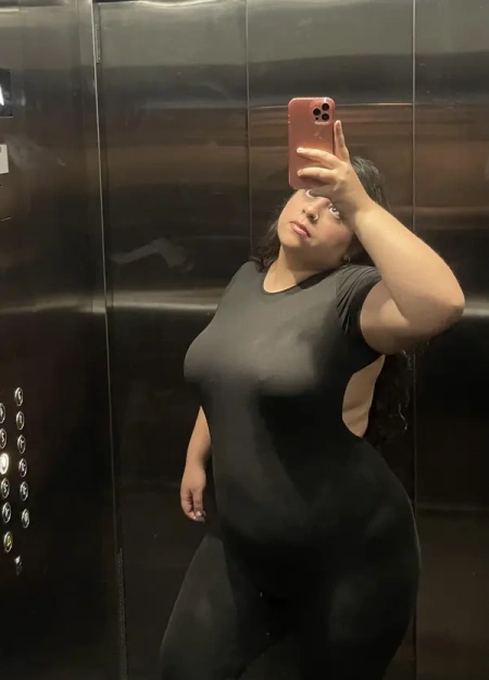 Isa Montclair está disponível agora como acompanhante VIP profissional