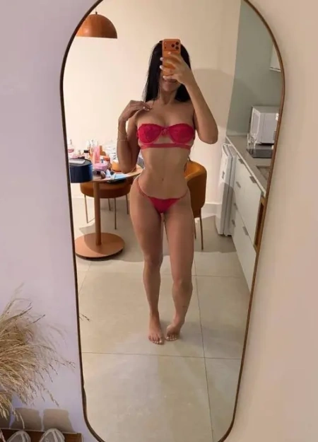 Melissa se junta às melhores acompanhantes Ninfeta esta semana