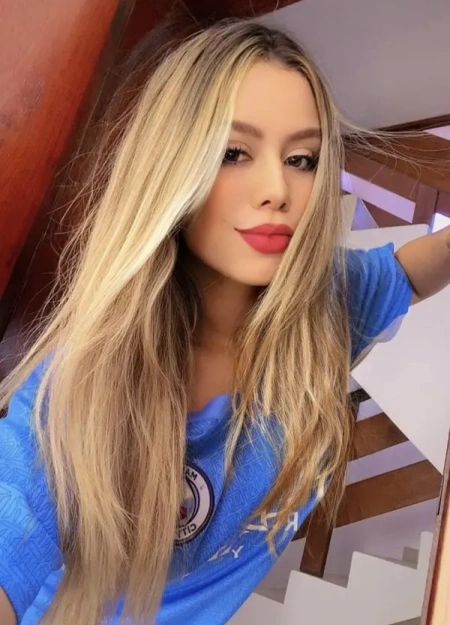 Procurando por acompanhantes Ninfeta em São Paulo? Conheça Marília