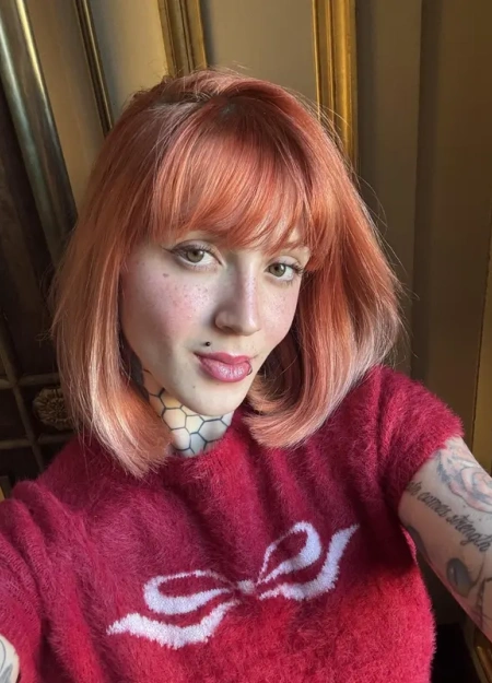 Alice é a garota de programa ideal para o seu próximo encontro