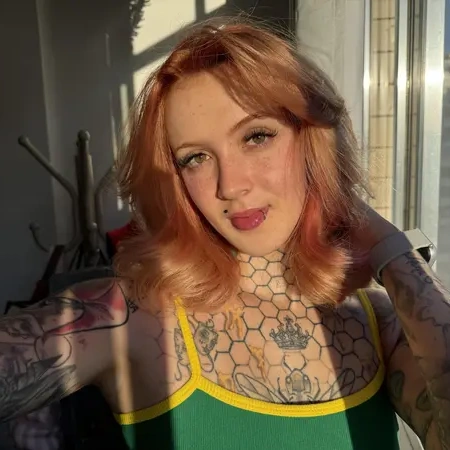 Alice é uma acompanhante de luxo com atendimento exclusivo