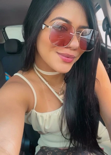 Raah  minerinha é uma das garotas de programa Com local em Recife mais procuradas