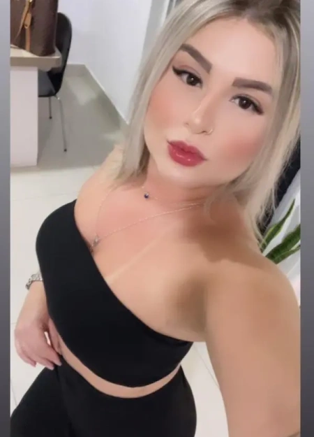 Letícia, uma experiência única com acompanhantes em Curitiba