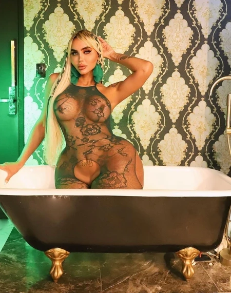 Sabryna, travesti em São Paulo 21976481162