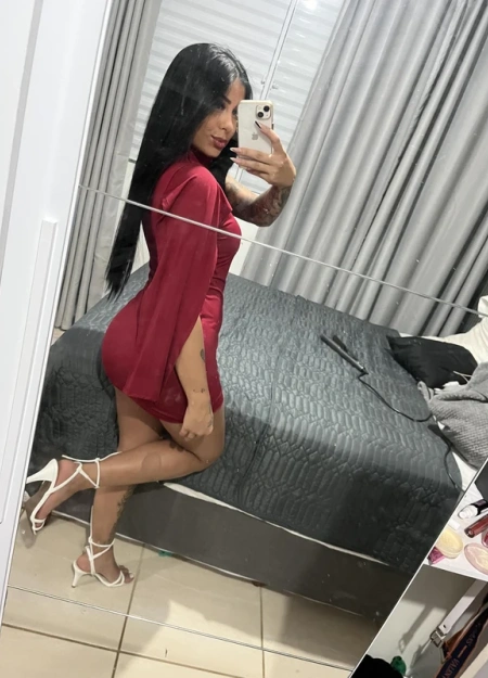 Letícia é uma acompanhante independente com serviços verificados