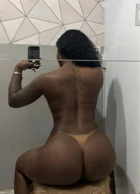 Larissa, uma das acompanhantes em Foz do Iguaçu mais procuradas