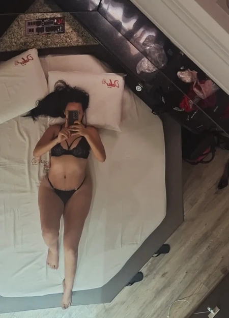 Gabrielly Mende, Acompanhante em Maringá 44997176837