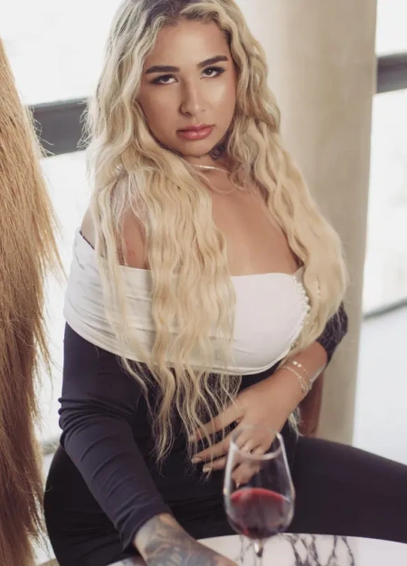Perfil verificado de Ágatha FOX, sua garota de programa Económica favorita