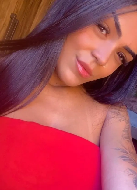 Sara Rodrigues é a acompanhante Ninfeta ideal para o seu encontro