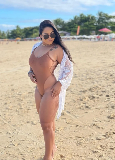 Viviane menezes apresenta seu álbum de fotos de acompanhante profissional