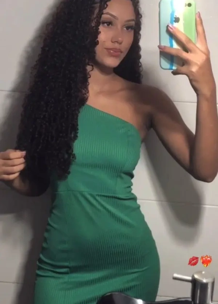 Descubra Maria fernanda, uma garota de programa de alto nível