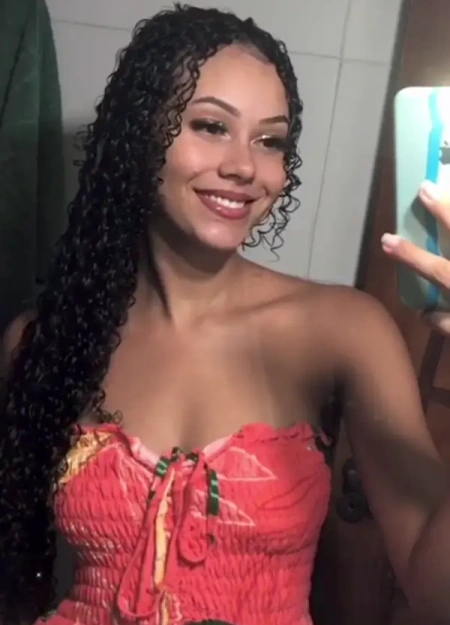 Descubra Maria fernanda, uma garota de programa de alto nível