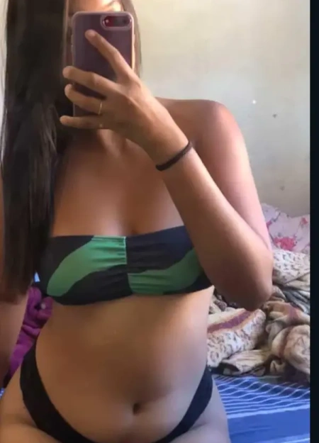 Agende um encontro com Kamilly vitória, acompanhante exclusiva com perfil ativo