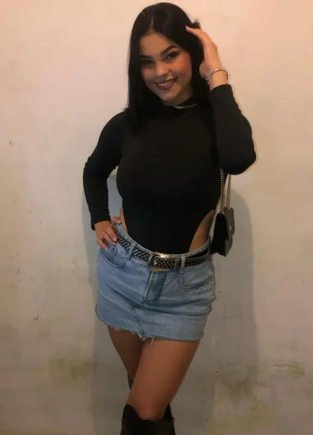 Isah, acompanhante independente com disponibilidade imediata