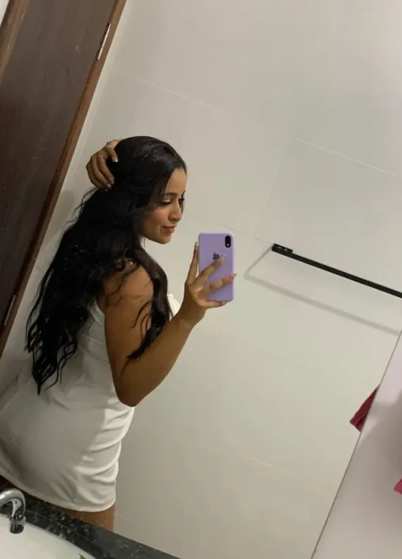 Isabela é uma acompanhante independente com serviços verificados