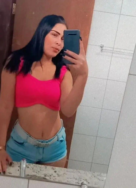 Conheça Novinha delícia, uma acompanhante com serviços verificados