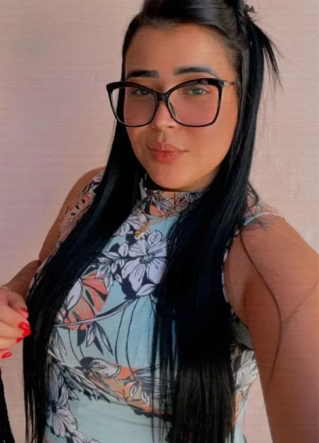 Mel, acompanhante independente com disponibilidade imediata