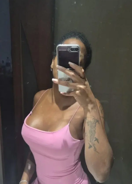 Jéssica é a garota de programa ideal para o seu próximo encontro