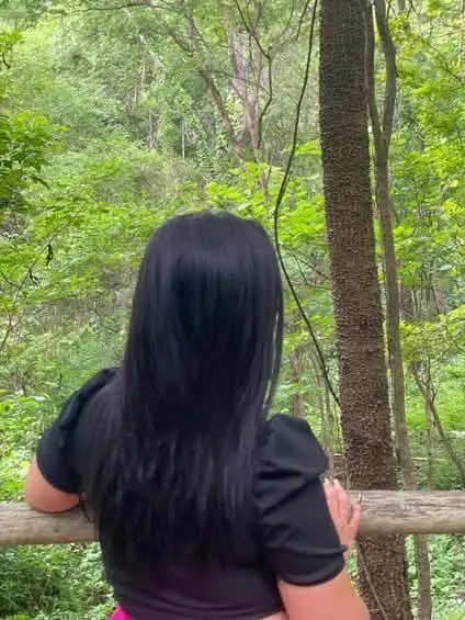 Luas apresenta seu álbum de fotos de acompanhante profissional