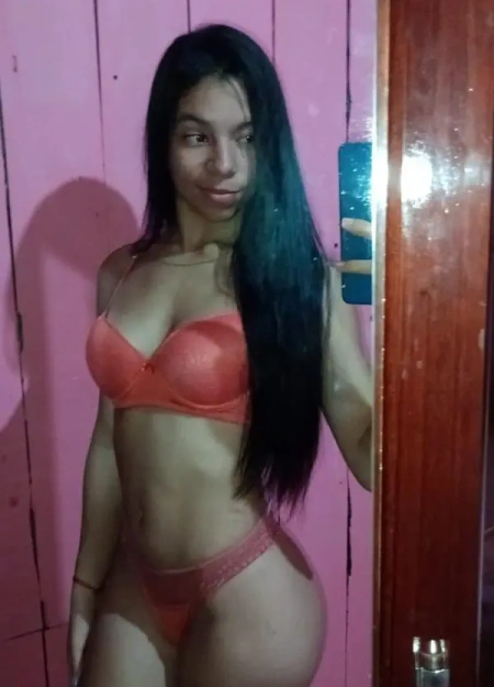 Fernanda é uma das garotas de programa Ninfeta em Recife mais procuradas