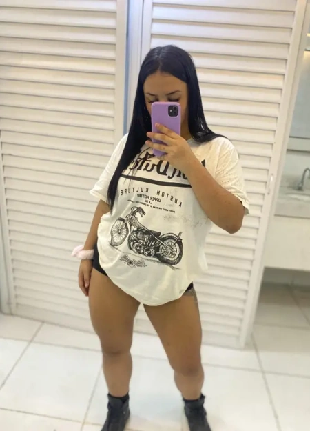 Karol , elegância e discrição no catálogo de Teresina