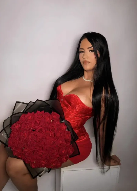 Karol , elegância e discrição no catálogo de Teresina