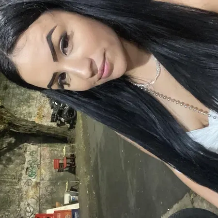 Karol , elegância e discrição no catálogo de Teresina