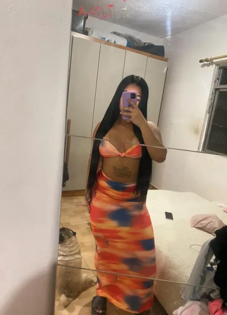 Karol , elegância e discrição no catálogo de Teresina