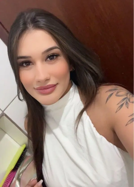 Quer conhecer uma acompanhante De luxo? Milena está à espera