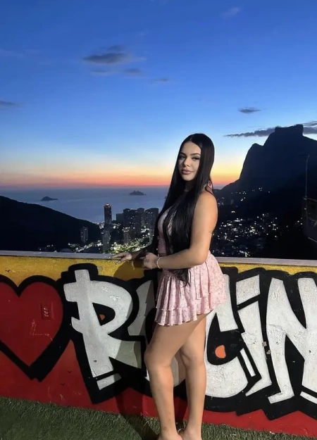 Clara, perfil premium entre acompanhantes independente