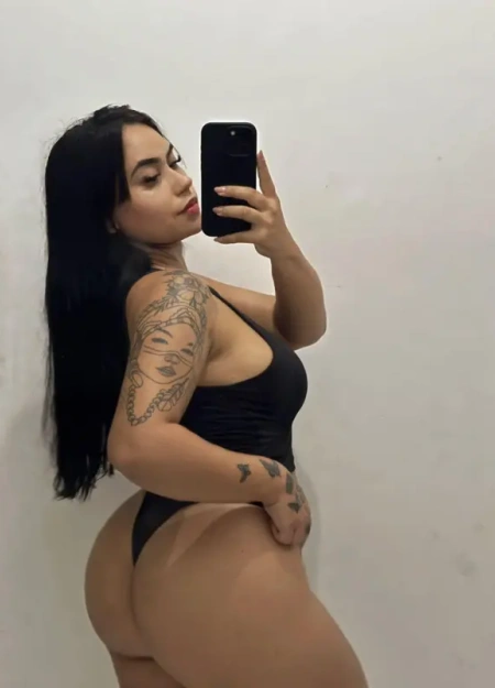 Maria eduarda s, uma acompanhante Ninfeta independente com fotos atuais