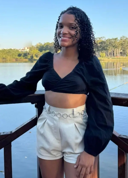 Kamily apresenta seu álbum de fotos de acompanhante profissional