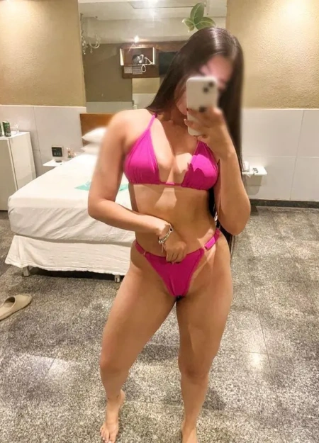 Ana é a acompanhante em Caminho das Árvores que você procura