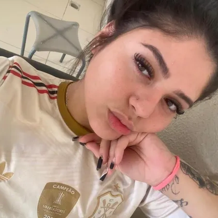 Laura é uma das acompanhantes em Conjunto Ceará com as melhores avaliações