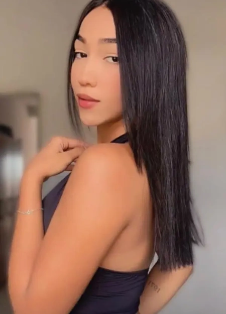 Sophia mendes, elegância e discrição no catálogo de Porto Seguro